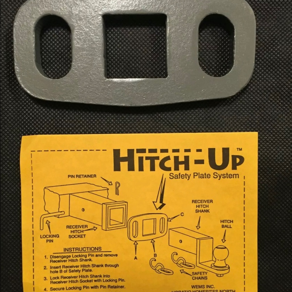 HITCH UP: Receiver Hitch Safety Chain Plate For 1 1/4” Receiver Hitch